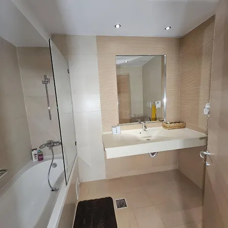 Anastasia&raisa Bucarest